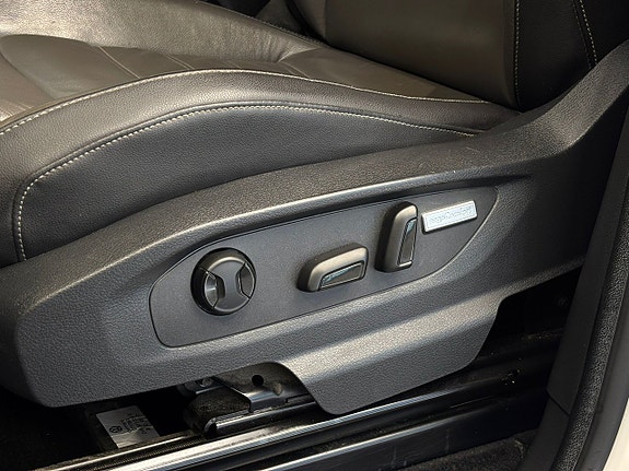 Volkswagen Amarok 15 of 27