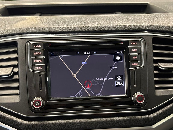 Volkswagen Amarok 21 of 27