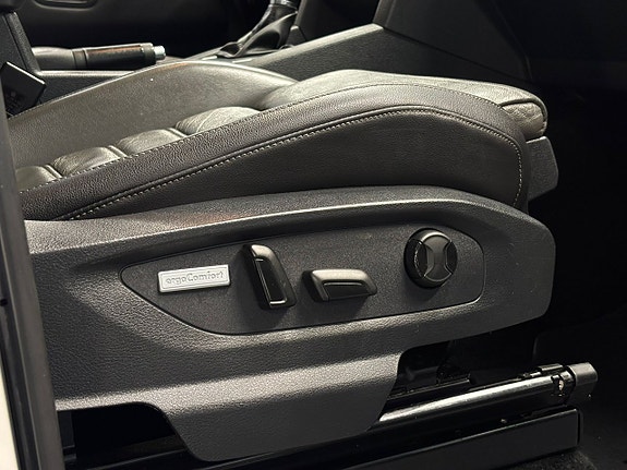 Volkswagen Amarok 25 of 27