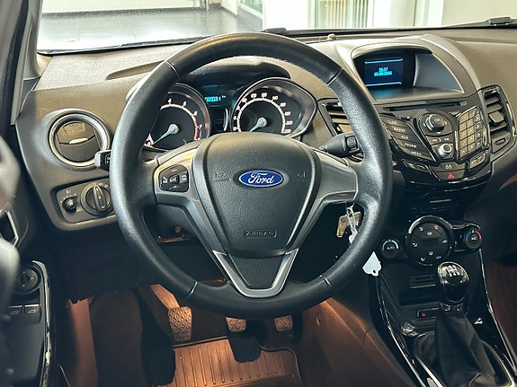 Ford Fiesta 9 of 15