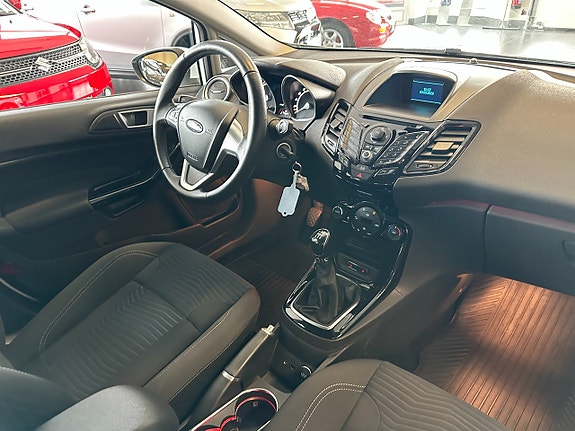 Ford Fiesta 12 of 15