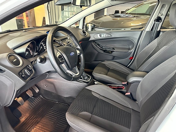 Ford Fiesta 7 of 15