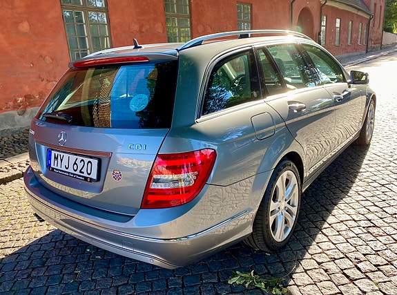Mercedes-Benz C220 9 of 20