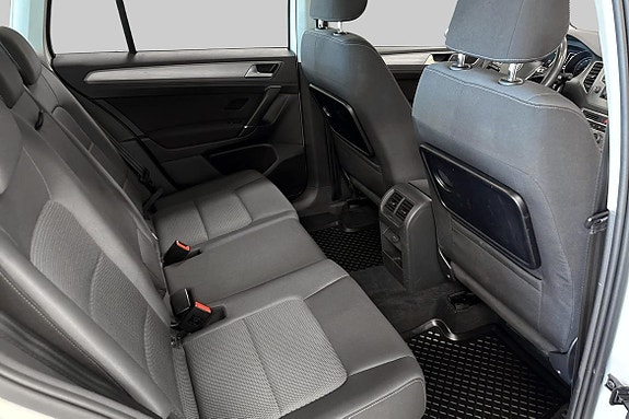 Volkswagen Golf Sportsvan 5 of 9