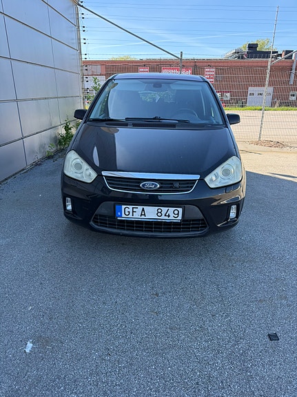 Ford C-Max 4 of 5