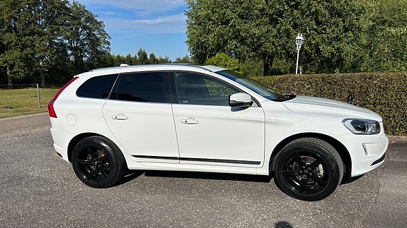 Volvo XC60 3 of 11