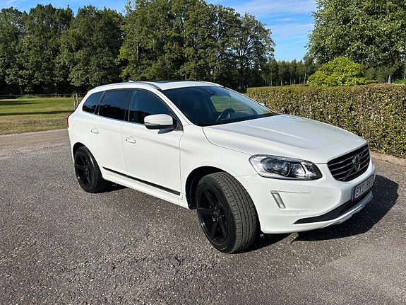 Volvo XC60 4 of 11