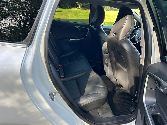 Volvo XC60 10 of 11