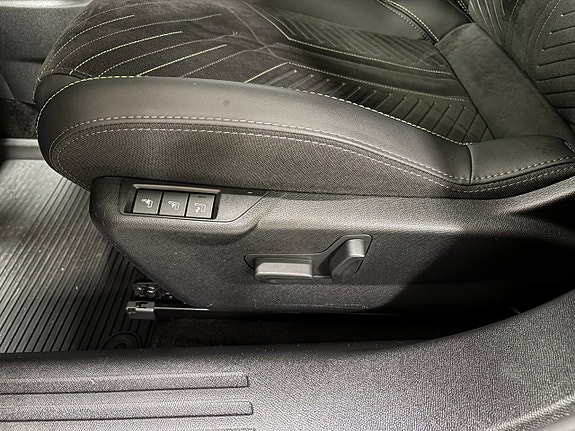 Peugeot 2008 6 of 14