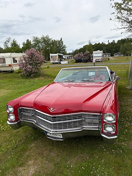 Cadillac Deville 12 of 12
