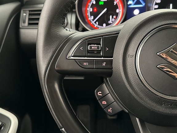 Suzuki Swift 13 of 26