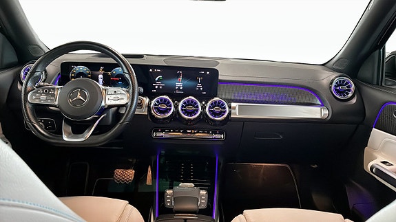 Mercedes-Benz EQB300 4 of 25