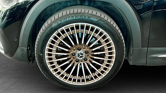 Mercedes-Benz EQB300 9 of 25