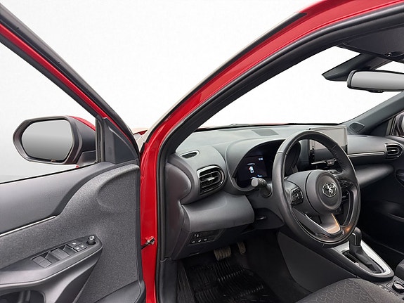 Toyota Yaris Cross 11 of 30