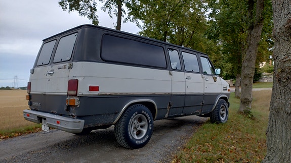Chevrolet G20 5 of 17