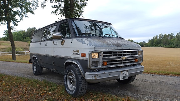 Chevrolet G20 4 of 17
