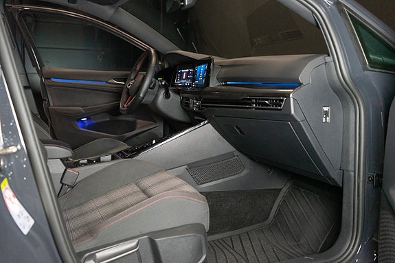Volkswagen Golf I 14 of 18