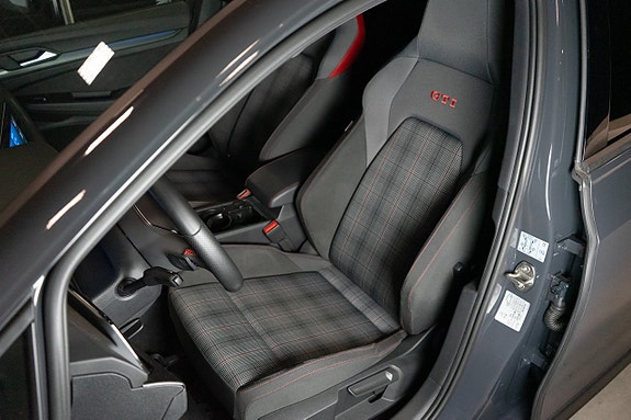 Volkswagen Golf I 15 of 18