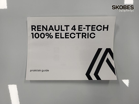 Renault 4 E-Tech 18 of 20