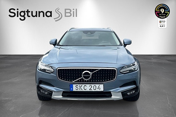 Volvo V90 Cross Country 8 of 30
