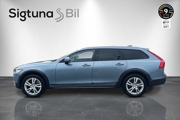 Volvo V90 Cross Country 2 of 30