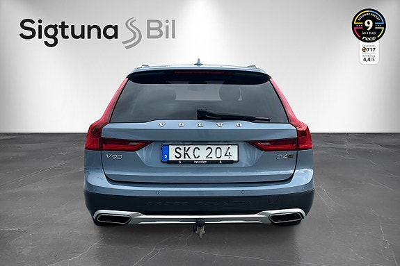 Volvo V90 Cross Country 4 of 30
