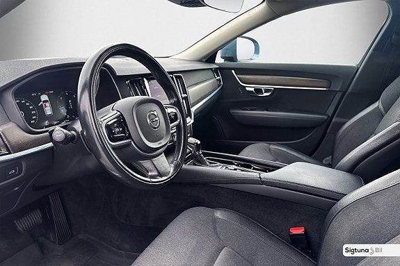 Volvo V90 Cross Country 10 of 30