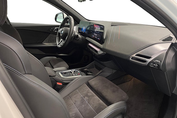 BMW 120 6 of 17