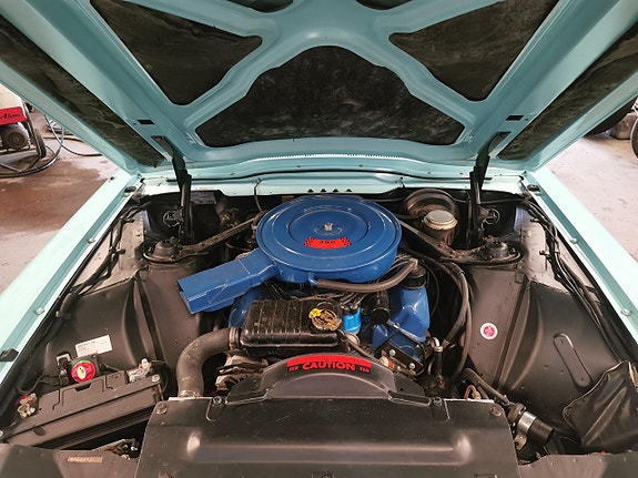 Ford Thunderbird 15 of 23