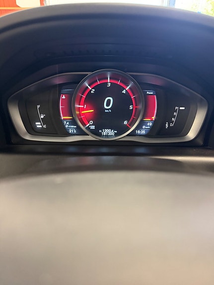 Volvo XC60 9 of 13