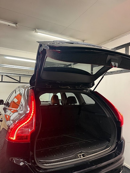 Volvo XC60 13 of 13