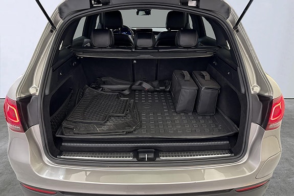 Mercedes-Benz GLC300 de 8 of 24