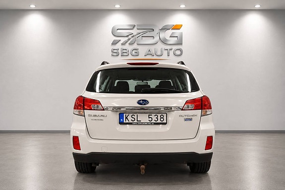 Subaru Outback 5 of 16