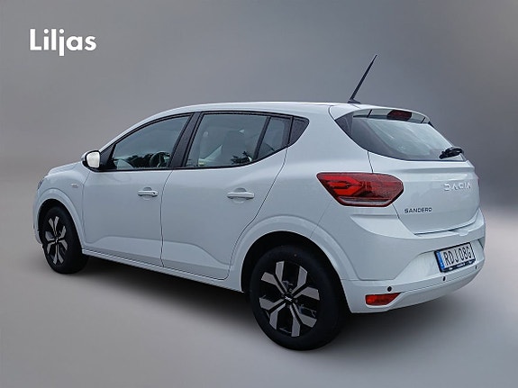 Dacia Sandero 2 of 3