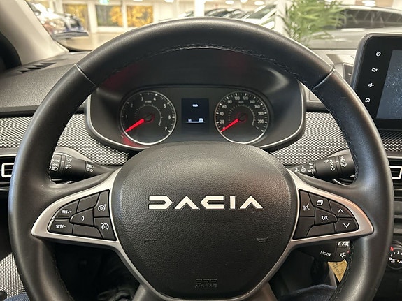 Dacia Sandero 10 of 13