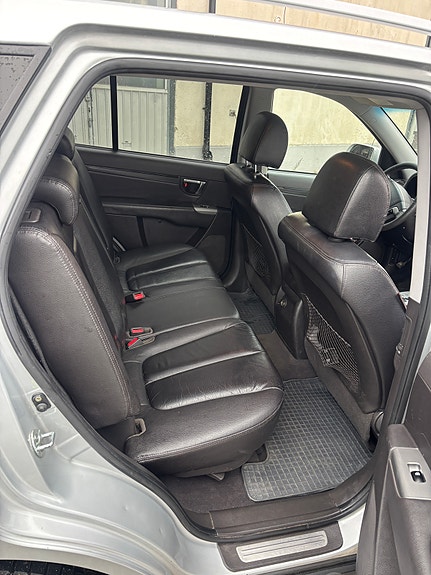 Hyundai Santa Fe 6 of 7