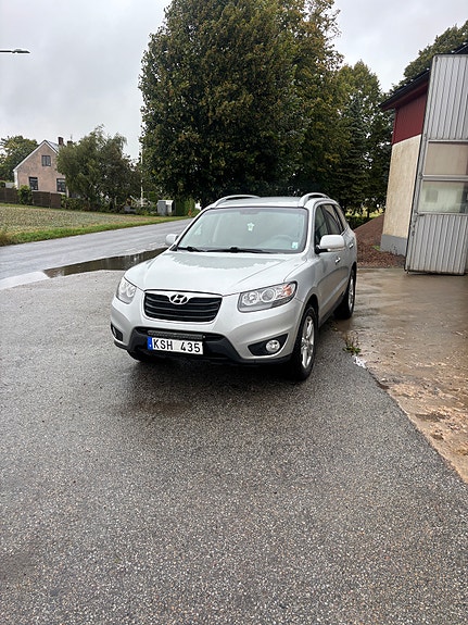 Hyundai Santa Fe 2 of 7