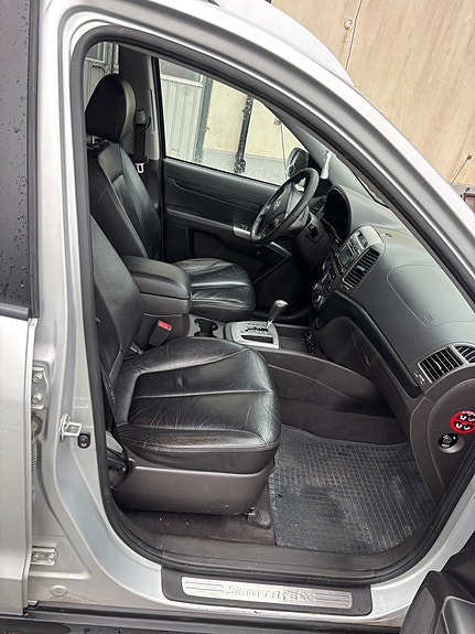 Hyundai Santa Fe 3 of 7