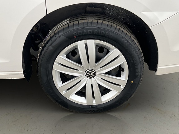 Volkswagen Caddy 26 of 28