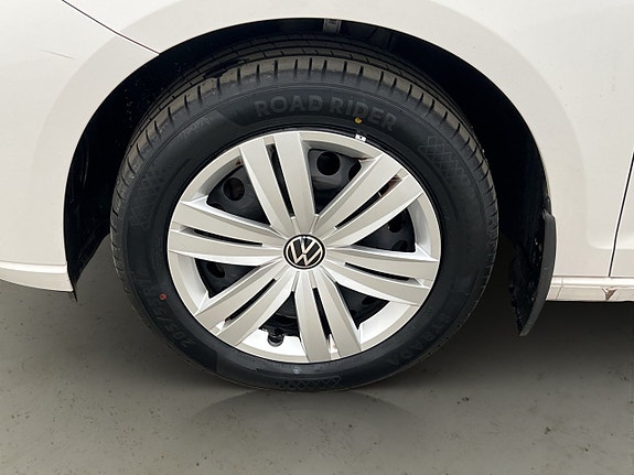 Volkswagen Caddy 25 of 28