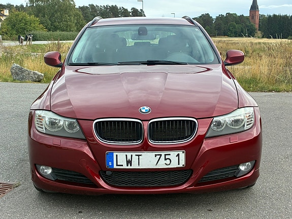 BMW 316d 2 of 13