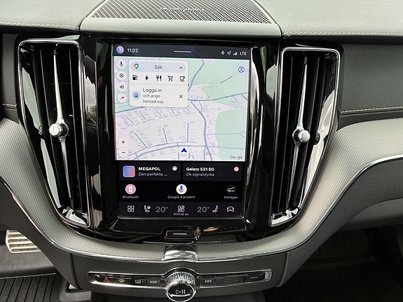 Volvo XC60 14 of 19