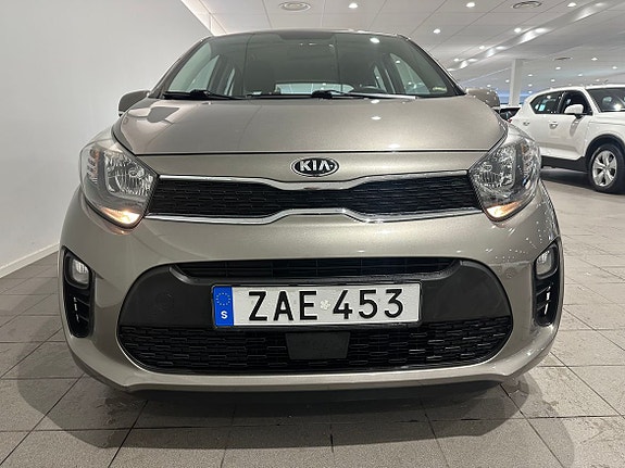 Kia Picanto 2 of 12