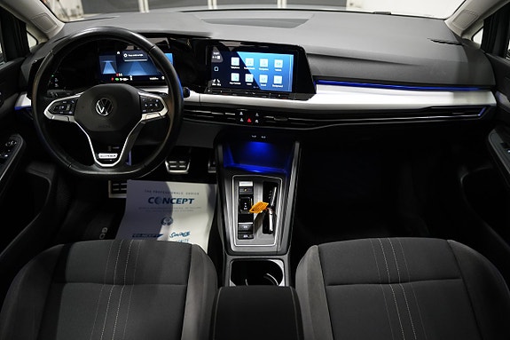 Volkswagen Golf Alltrack 10 of 22