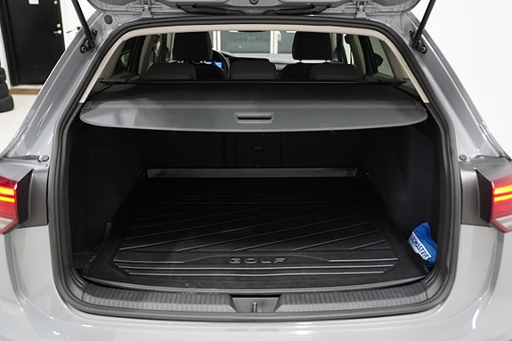 Volkswagen Golf Alltrack 21 of 22