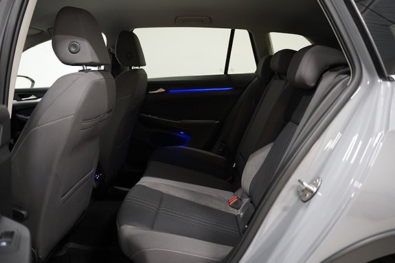 Volkswagen Golf Alltrack 18 of 22