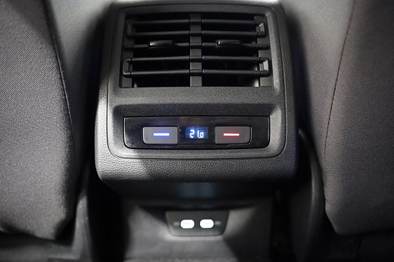 Volkswagen Golf Alltrack 19 of 22