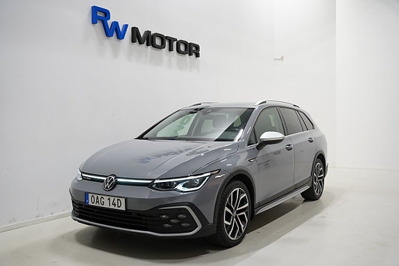 Volkswagen Golf Alltrack 2 of 22