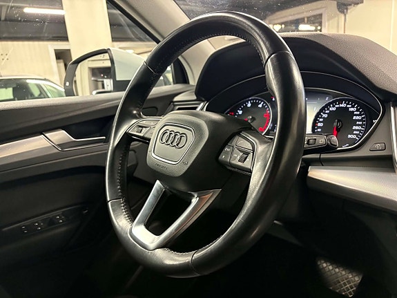 Audi Q5 6 of 14