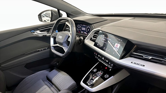 Audi Q4 e-tron 12 of 14